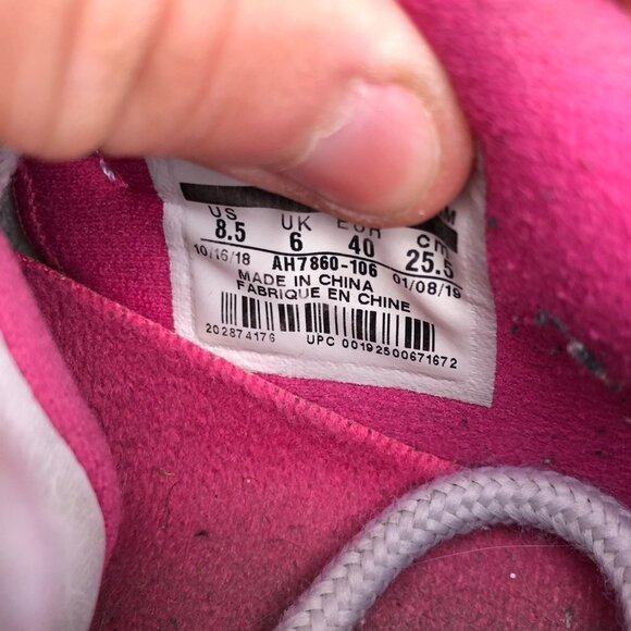 Rare 2019 Air Jordan 11 Retro Low Pink Snakeskin Size 8.5 - Picture 2 of 16